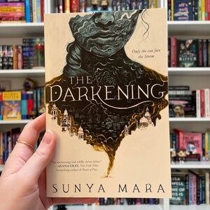 *BRAND NEW* Teen Fantasy Book: The Darkening by Sunya Mara
